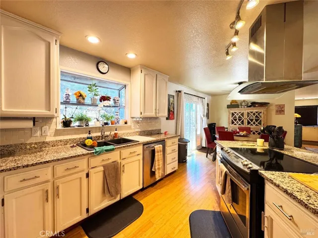 26851 Hawk Drive, Willits, California 95490