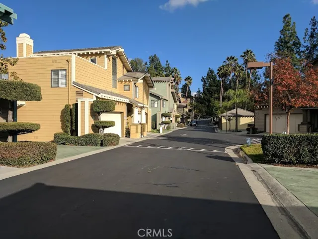 13449 Murphy Hill Drive, Whittier, California 90601