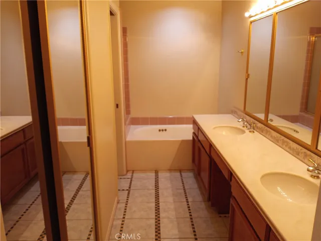 13449 Murphy Hill Drive, Whittier, California 90601