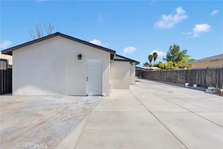 7359 Lynwood, Highland, California 92346