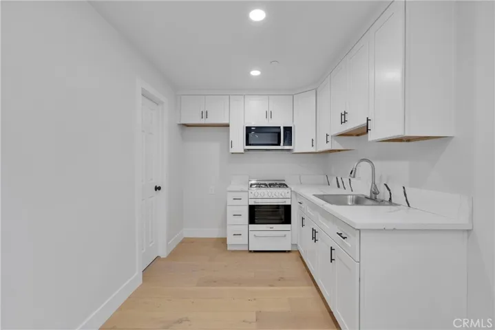 7359 Lynwood, Highland, California 92346