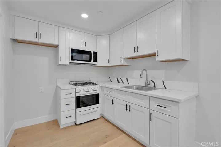 7359 Lynwood, Highland, California 92346