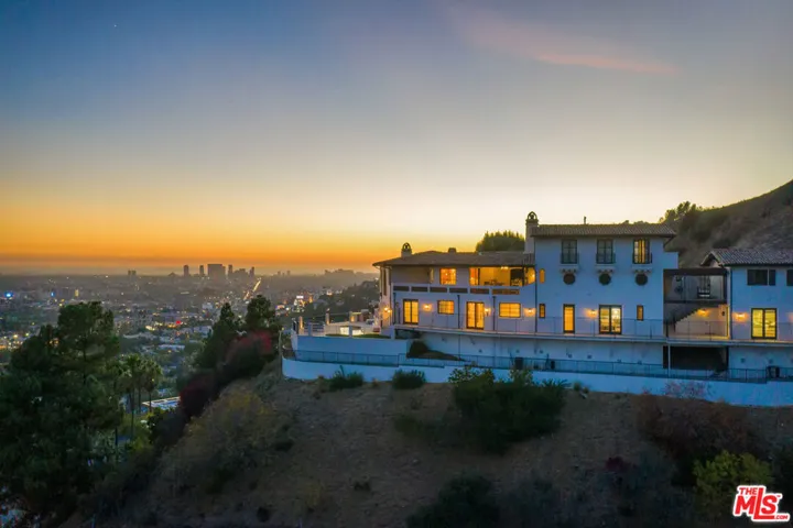 1924 Wattles Drive, Los Angeles, California 90046 — photo 4
