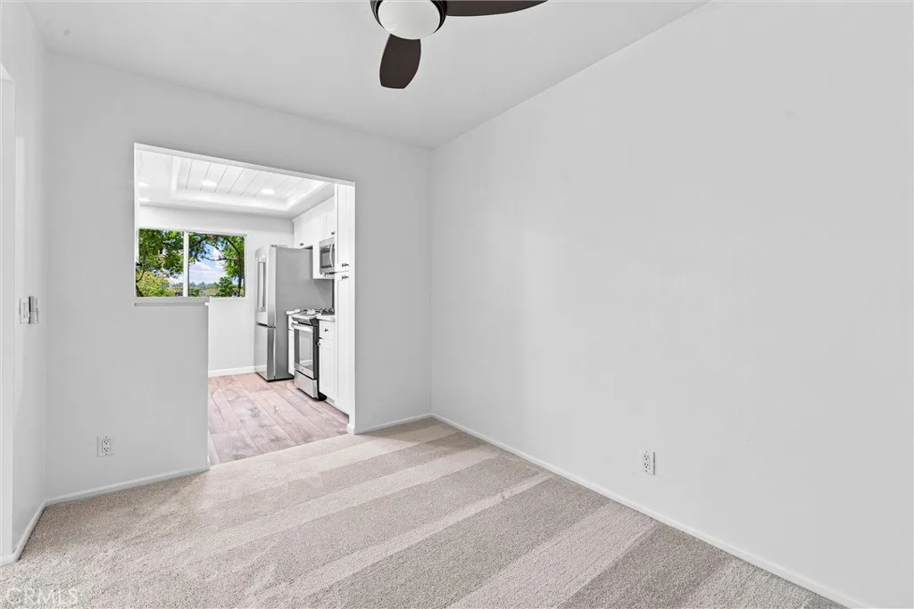 Dining/Kitchen