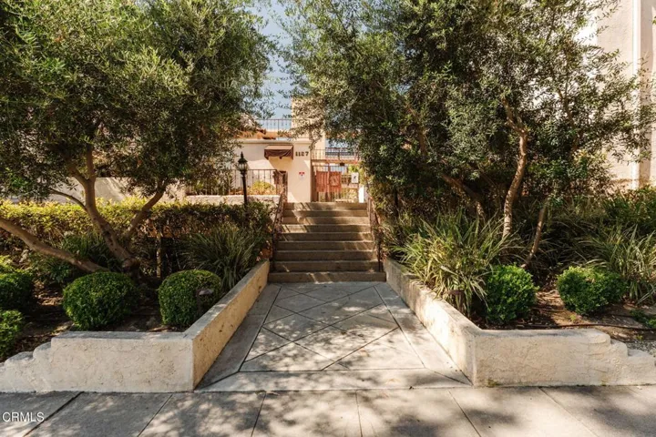 1127 E Del Mar 318-3