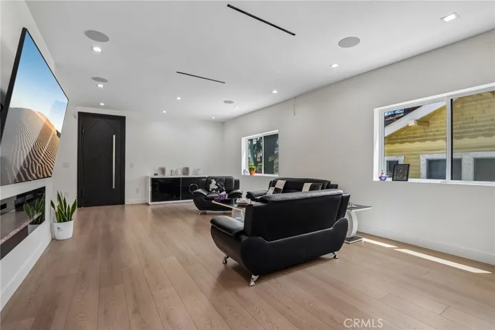4432 Melbourne Avenue, Los Angeles, California 90027