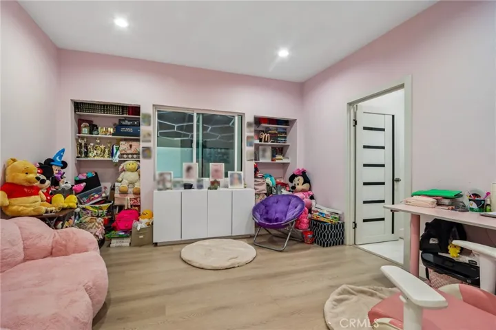 4432 Melbourne Avenue, Los Angeles, California 90027