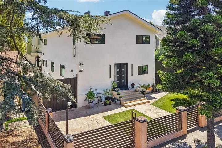 4432 Melbourne Avenue, Los Angeles, California 90027