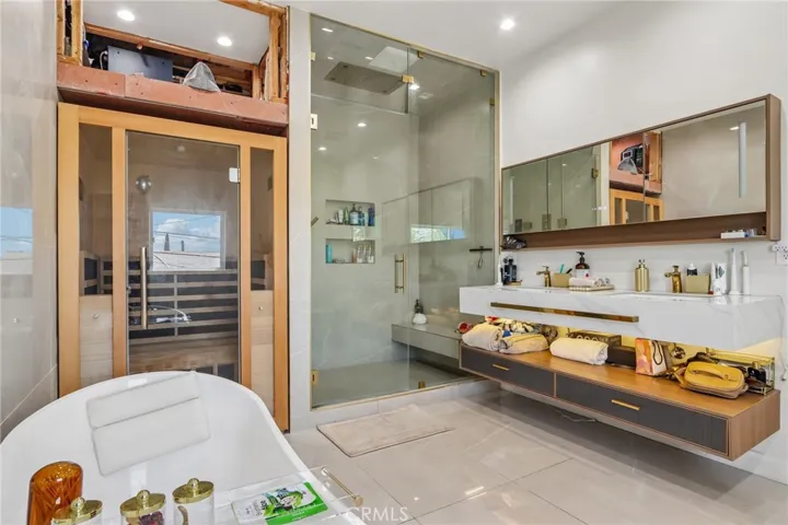 4432 Melbourne Avenue, Los Angeles, California 90027