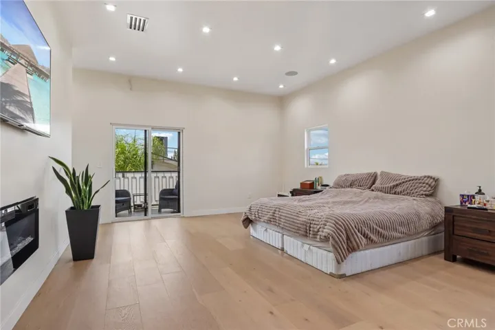 4432 Melbourne Avenue, Los Angeles, California 90027