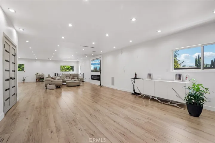 4432 Melbourne Avenue, Los Angeles, California 90027