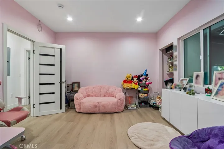 4432 Melbourne Avenue, Los Angeles, California 90027