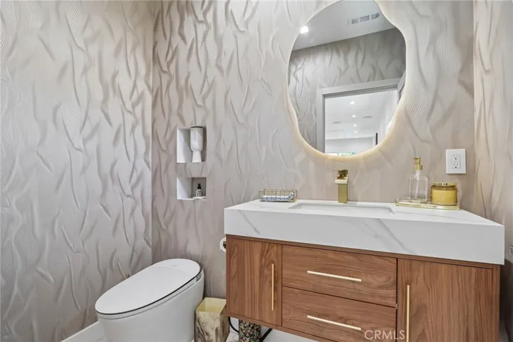 4432 Melbourne Avenue, Los Angeles, California 90027