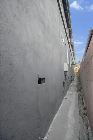 5620 Stratford, Los Angeles, California 90042