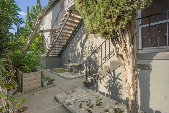 5620 Stratford, Los Angeles, California 90042