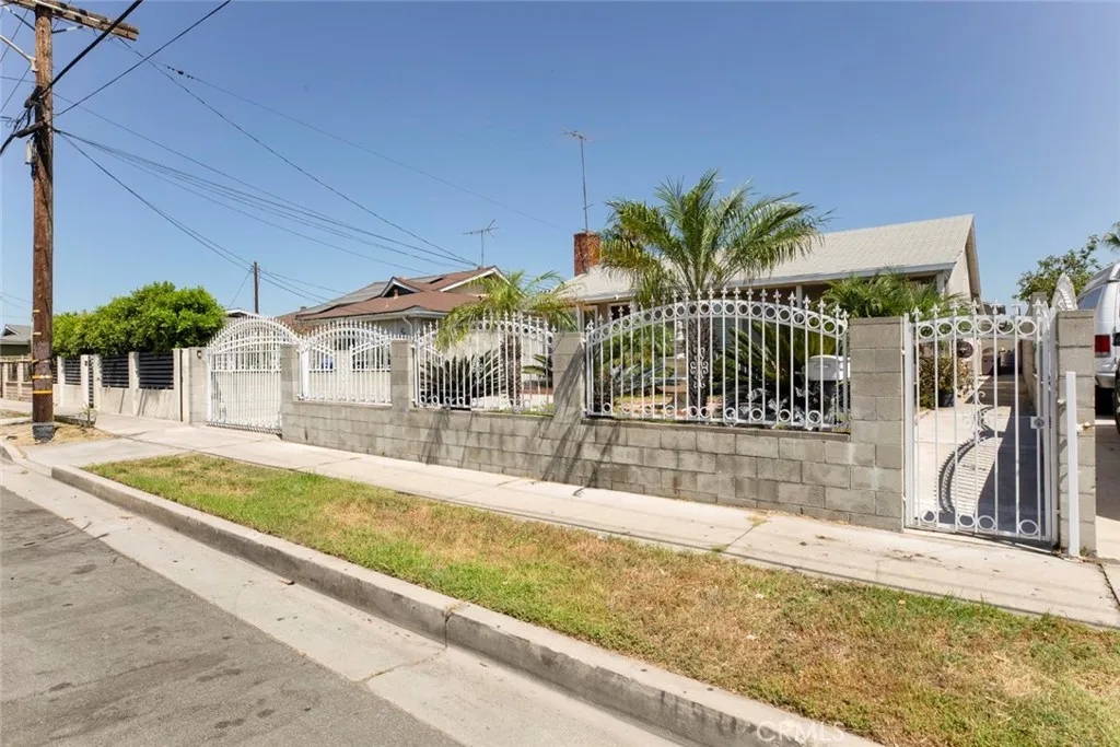 11943 Strathern Street, North Hollywood, California 91605 — photo 5