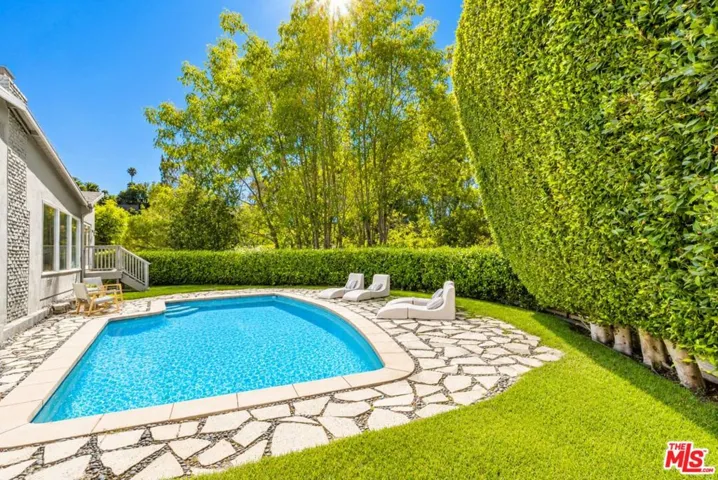 2601 Nichols Canyon Road, Los Angeles, California 90046