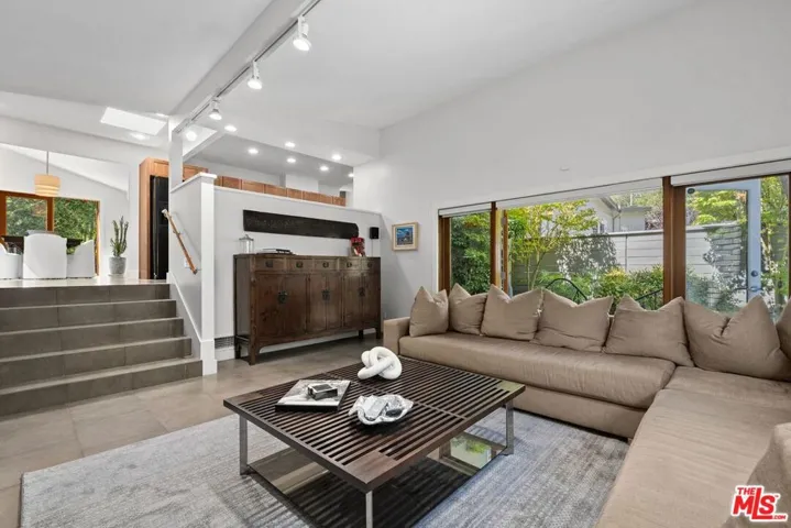 2601 Nichols Canyon Road, Los Angeles, California 90046