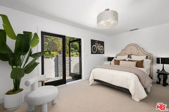 2601 Nichols Canyon Road, Los Angeles, California 90046