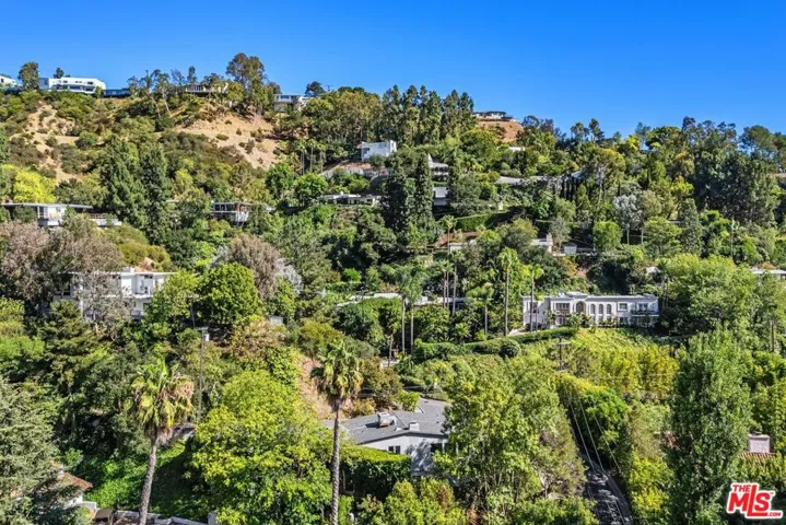 2601 Nichols Canyon Road, Los Angeles, California 90046
