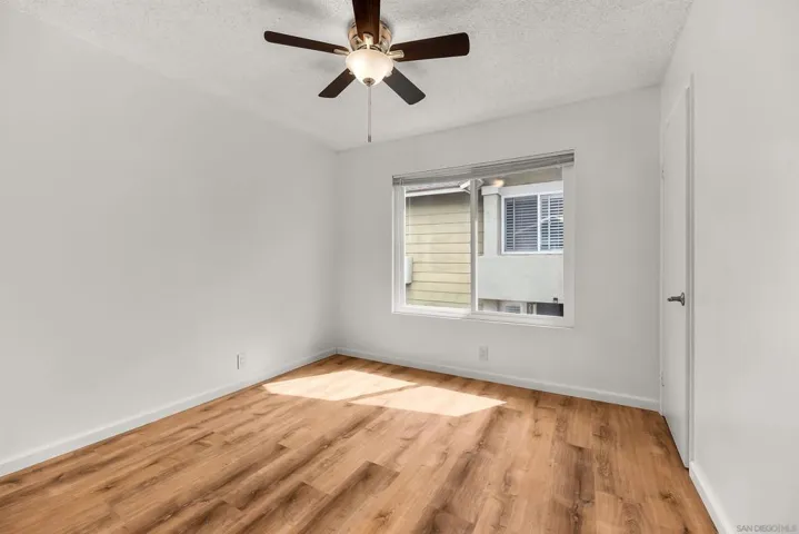 2366 Adirondack Row 6, San Diego, California 92139