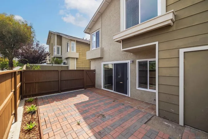 2366 Adirondack Row 6, San Diego, California 92139