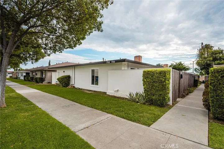 780 N Shattuck Pl, Orange, California 92867