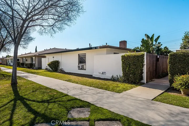 780 N Shattuck Pl, Orange, California 92867