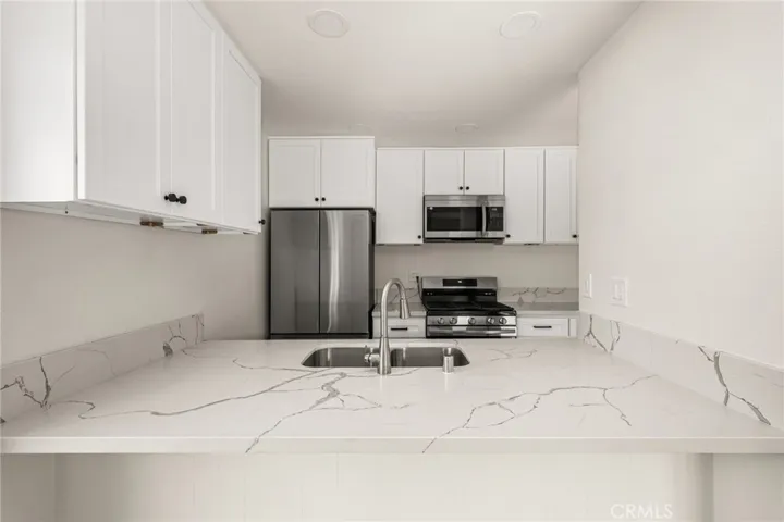 780 N Shattuck Pl, Orange, California 92867
