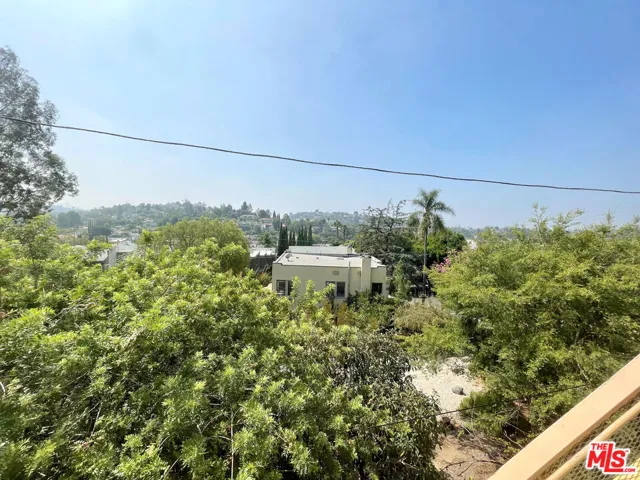 2986 Waverly Drive 4, Los Angeles, California 90039
