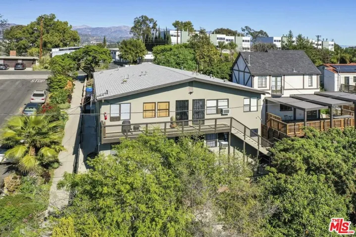 2986 Waverly Drive 4, Los Angeles, California 90039