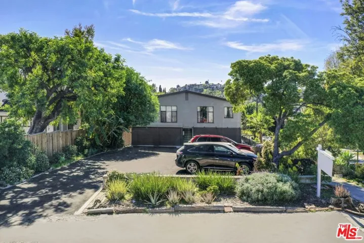 2986 Waverly Drive 4, Los Angeles, California 90039