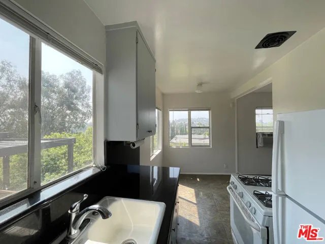 2986 Waverly Drive 4, Los Angeles, California 90039
