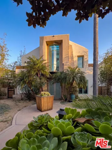 358 11th Street, Santa Monica, California 90402
