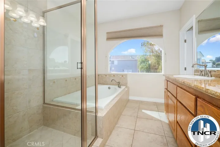 17998 Vista Point, Victorville, California 92395