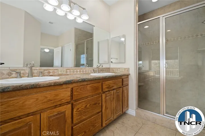 17998 Vista Point, Victorville, California 92395