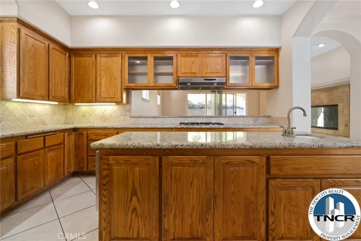 17998 Vista Point, Victorville, California 92395
