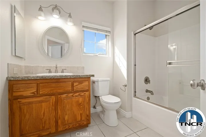 17998 Vista Point, Victorville, California 92395