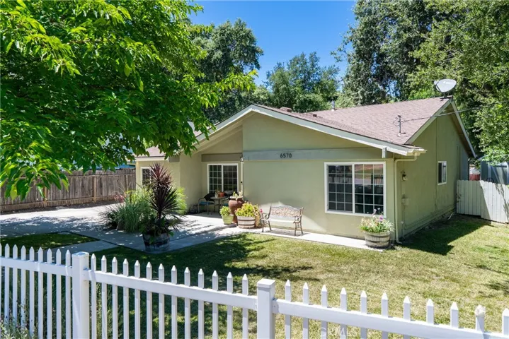 Inviting home featuring 1394 sf, 4 bedrooms, 2 bathrooms and a versatile loft.
