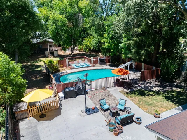 Let's see that backyard!