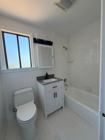 200 Anita Road 2, Burlingame, California 94010