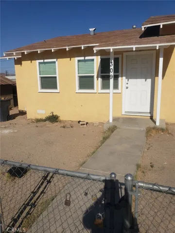 309 Wilshire Place, Barstow, California 92311