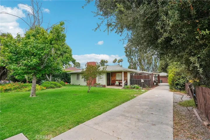 8905 Arrington Avenue, Downey, California 90240