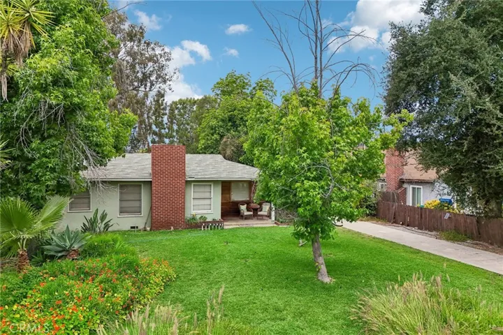 8905 Arrington Avenue, Downey, California 90240