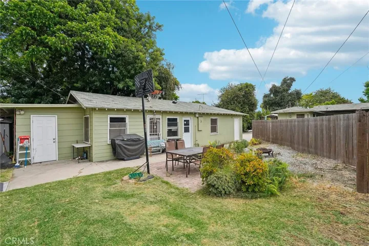 8905 Arrington Avenue, Downey, California 90240