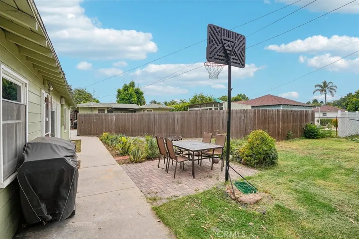 8905 Arrington Avenue, Downey, California 90240