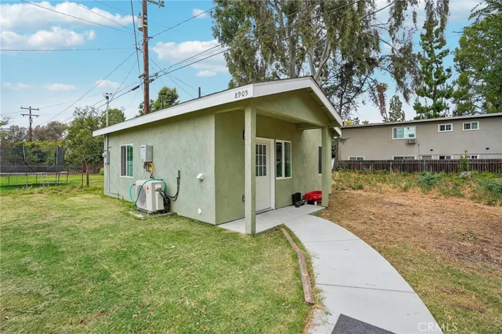 8905 Arrington Avenue, Downey, California 90240