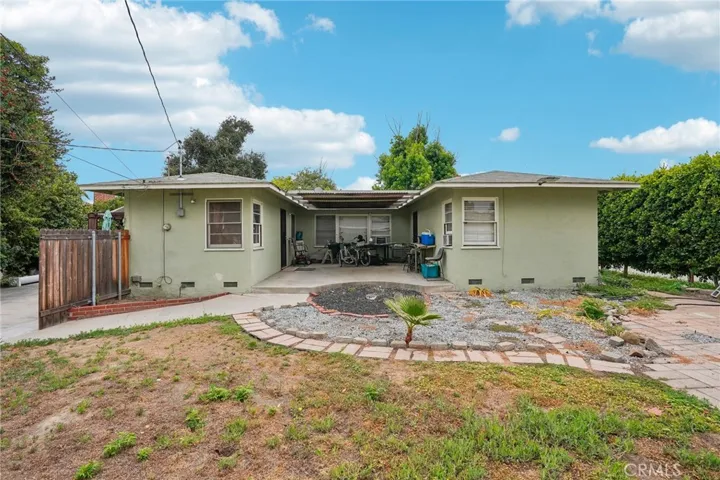 8905 Arrington Avenue, Downey, California 90240