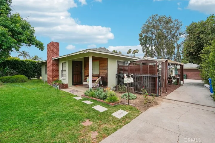 8905 Arrington Avenue, Downey, California 90240