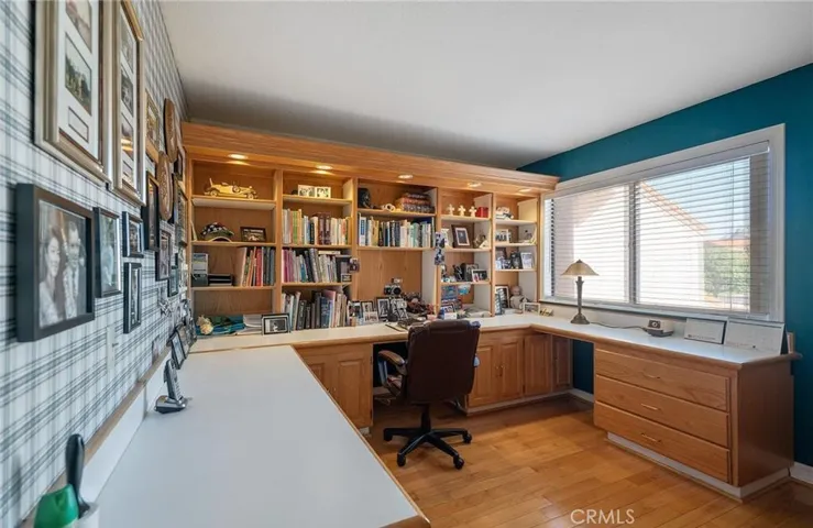 Property is unfurnished. Photos from previous tenant